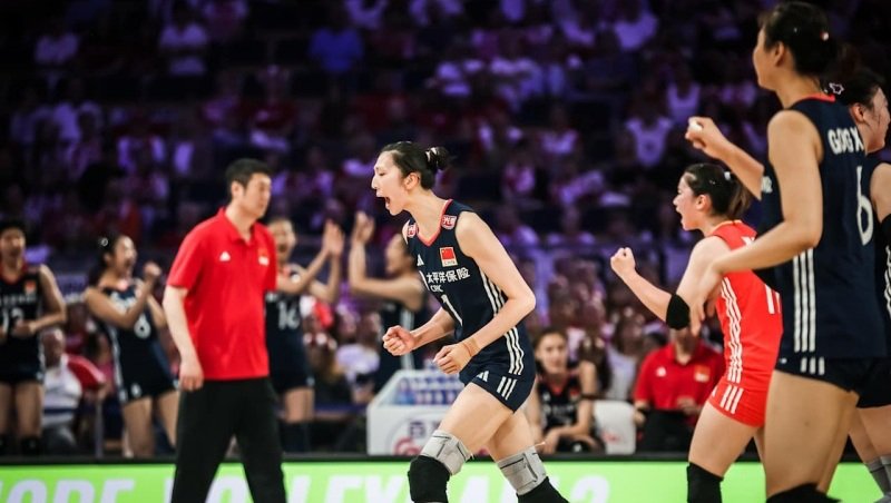 Tuyển bóng chuyền nữ Trung Quốc thua cay đắng ở tứ kết Volleyball Nations League 2025
