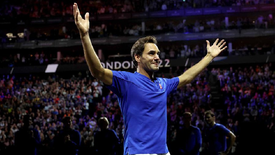 Federer khóc nức nở trong ngày giải nghệ