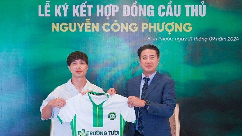 Công Phượng chọn số áo lạ tại CLB Bình Phước