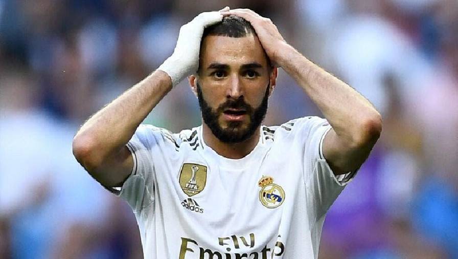 Benzema chính thức thành tội phạm, bị giám sát 1 năm