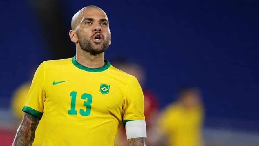 Dani Alves: 'Cầu thủ đang bị rô bốt hóa, World Cup là nơi tài năng phải lên tiếng'