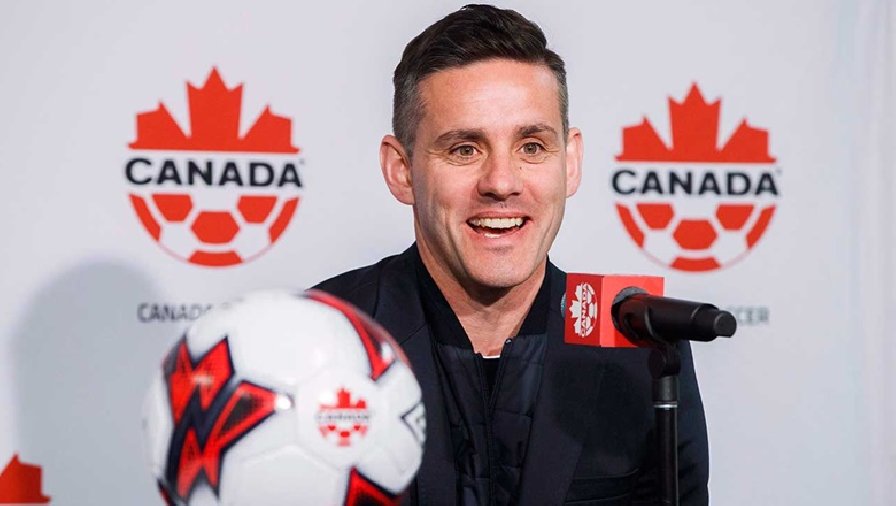 HLV Canada đi vào lịch sử khi dẫn dắt đội nam và nữ đá World Cup