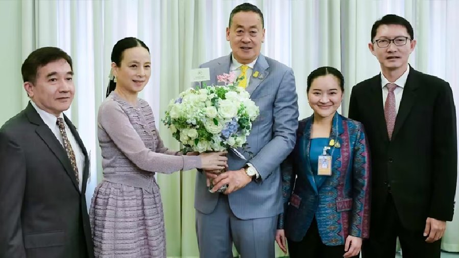 Thủ tướng Thái Lan treo thưởng gấp 3 lần Madam Pang, hạ mục tiêu đánh bại ĐT Hàn Quốc