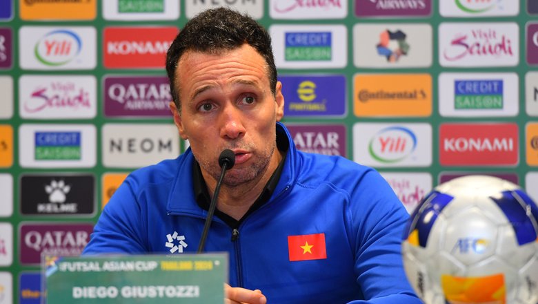 HLV Diego Giustozzi: 'Cứ đá thế này, tuyển futsal Việt Nam đủ sức thắng Kyrgyzstan'