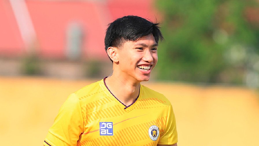 CLB Hà Nội đăng ký Văn Hậu cho trận gặp Nam Định