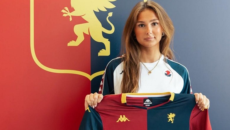 Tân binh Serie A được ca ngợi là 'cầu thủ nữ đẹp nhất' thế giới bóng đá