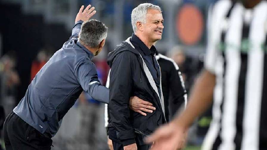Mourinho đang hồi sinh Roma với thứ bóng đá 'tấn công và vui mắt'