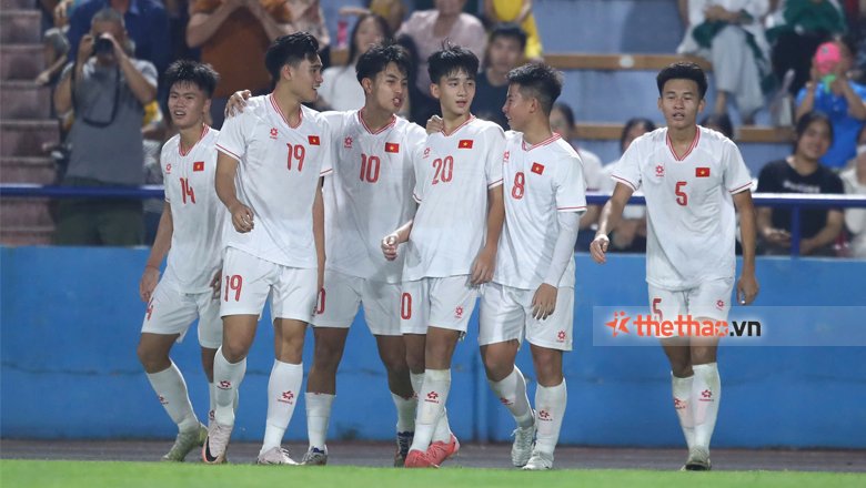 HLV Cristiano Roland: 'U17 Việt Nam còn trẻ, sai sót nhiều là chuyện bình thường'