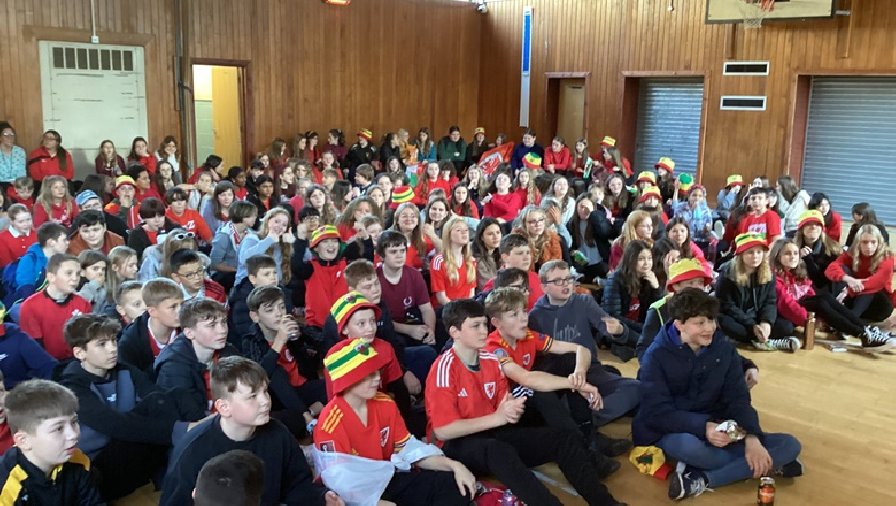 Xứ Wales cho 2.300 học sinh nghỉ học xem trận gặp Iran