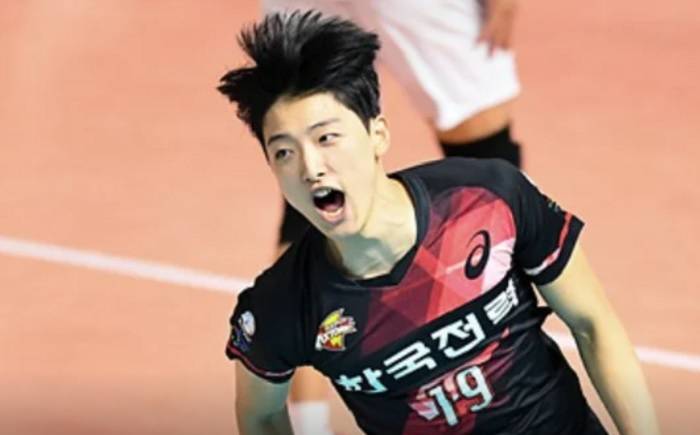 Ngắm vẻ đẹp ngỡ ngàng của hot boy bóng chuyền Hàn Quốc