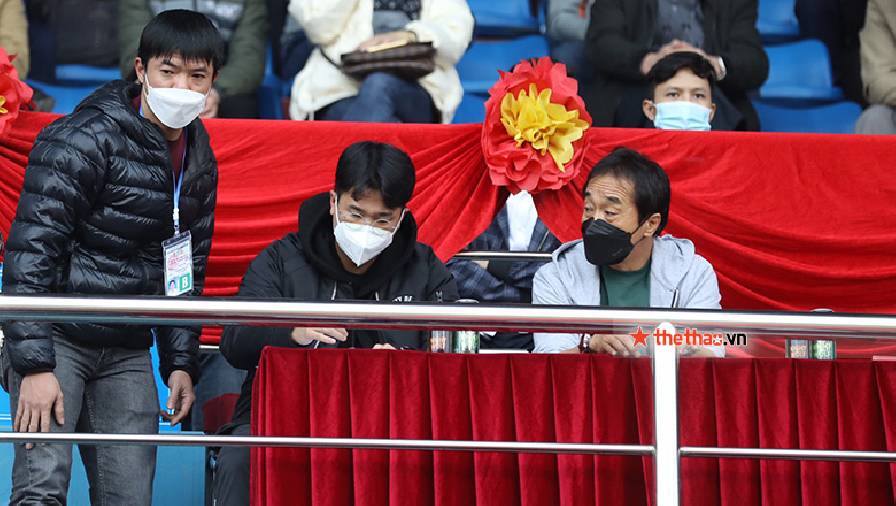 Trợ lý HLV Park Hang Seo ‘xem giò’ dàn sao HAGL giữa bão tranh cãi
