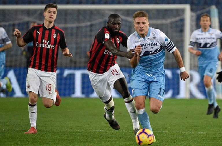 Nhận định bóng đá Lazio vs Milan, 01h45 ngày 27/4: Long tranh hổ đấu