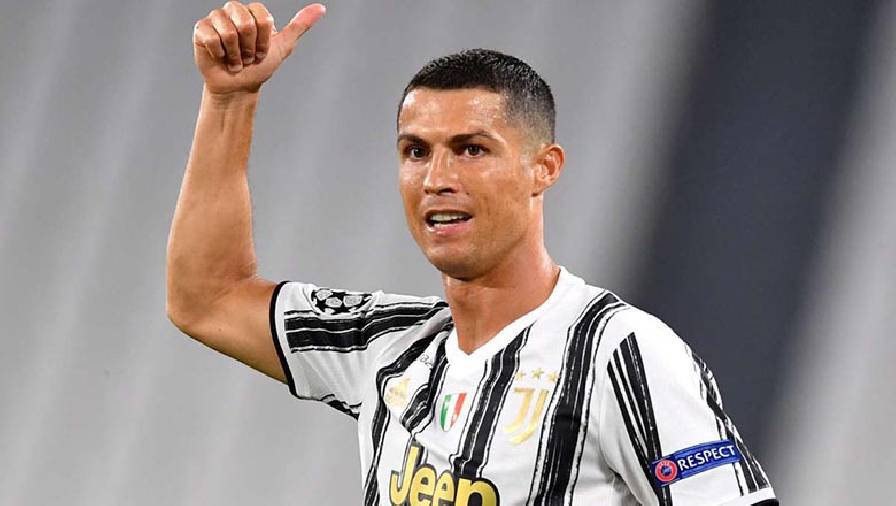 ‘Người đưa Ronaldo về Juventus’ mất việc