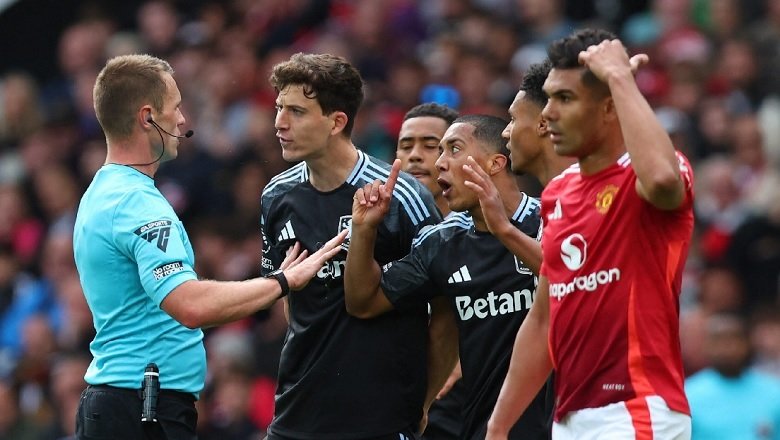 Mất suất dự Cúp C1, Aston Villa bức xúc gửi đơn khiếu kiện trọng tài