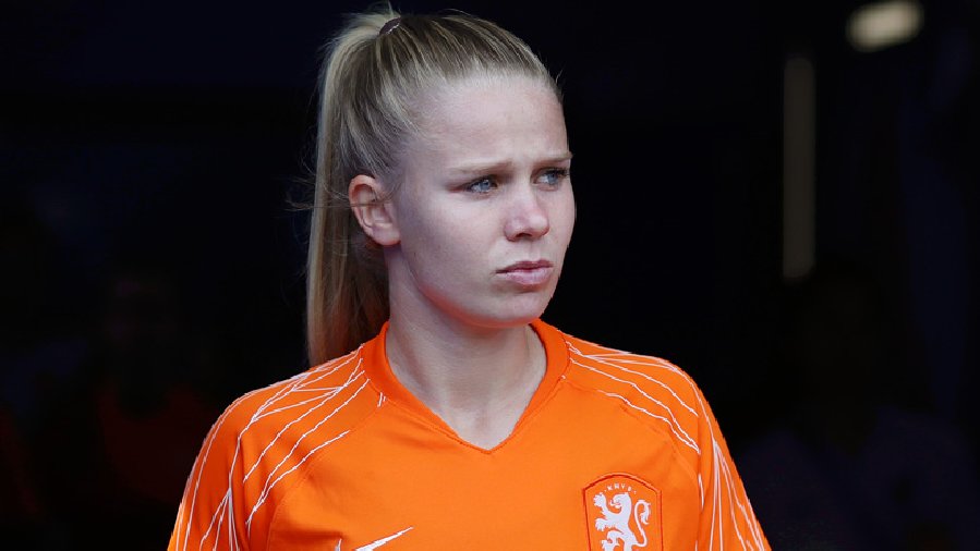 Hậu vệ tuyển nữ Hà Lan treo giày sau khi không được chọn dự World Cup nữ 2023