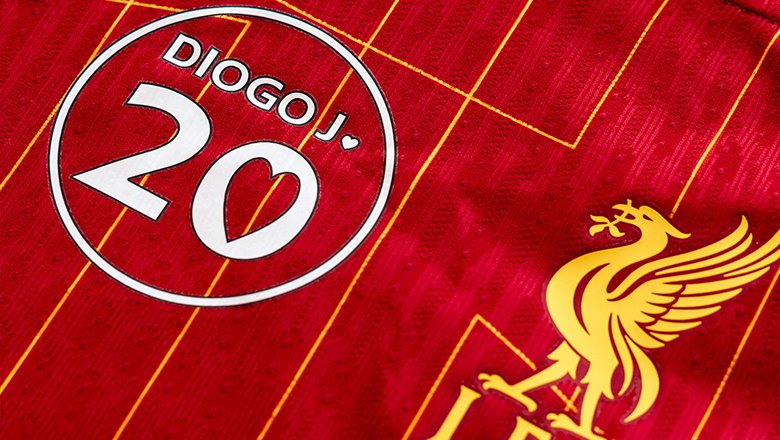 Liverpool dựng tượng Diogo Jota, tri ân đến hết mùa giải 2025/26