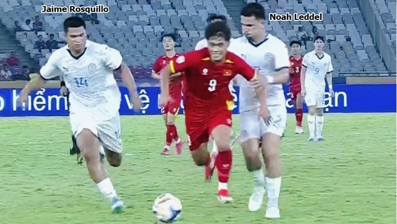 Trọng tài rút thẻ đỏ nhầm khiến hậu vệ Philippines bị đuổi oan ức trước U23 Việt Nam