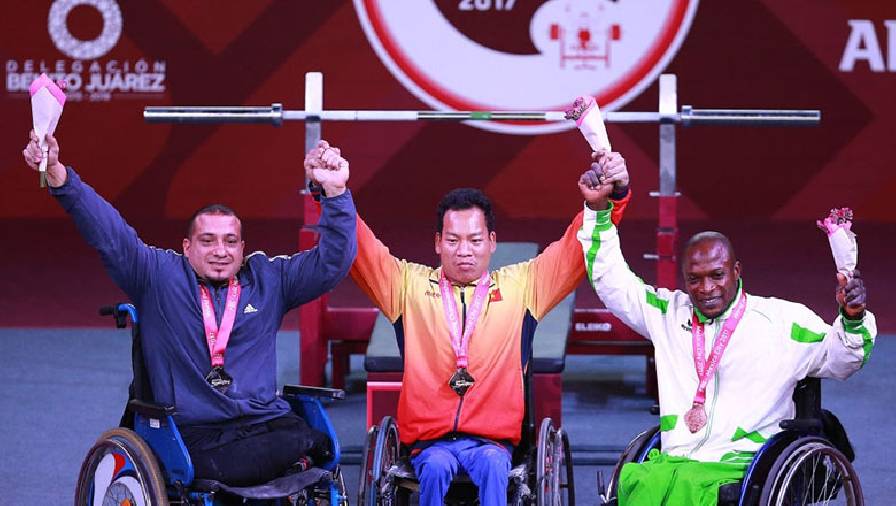 Lê Văn Công giành huy chương bạc Paralympic Tokyo 2021