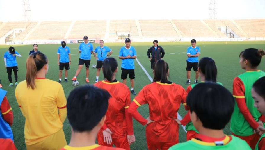 ĐT nữ Việt Nam dành một nửa thời gian tập thể lực sau trận thắng Maldives