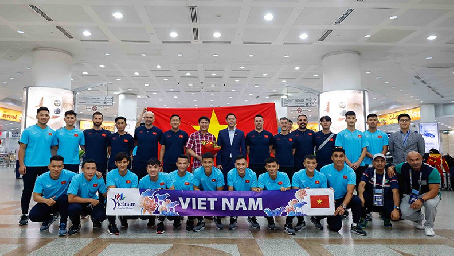 ĐT Việt Nam có mặt ở Kuwait dự VCK futsal châu Á 2022 sau hành trình dài 16 tiếng
