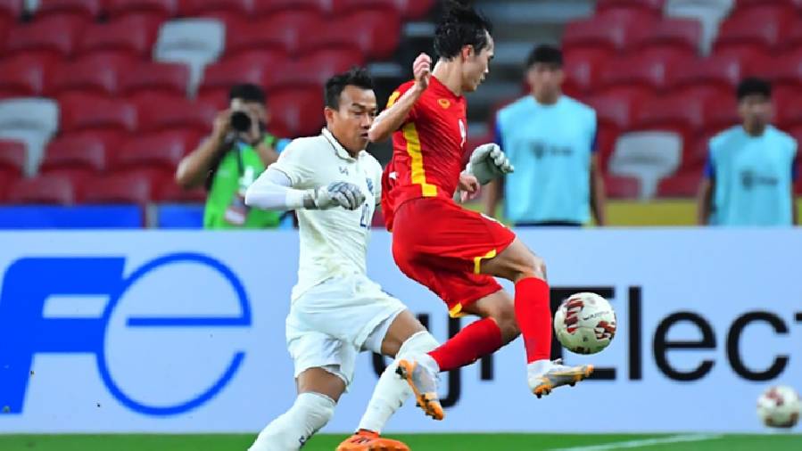Đồng đội cũ thầy Park chỉ trích thủ môn Thái Lan phạm lỗi với Văn Toàn