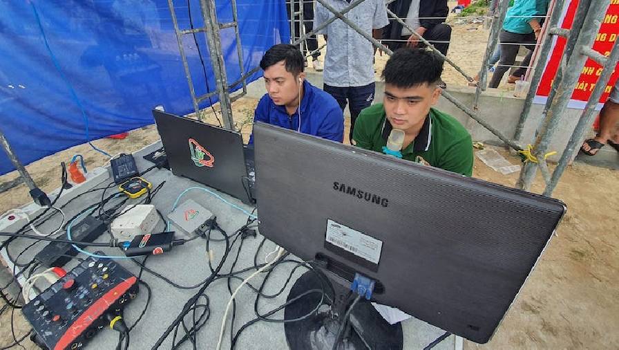 Giải bóng đá nông dân dùng công nghệ VAR tại Huế
