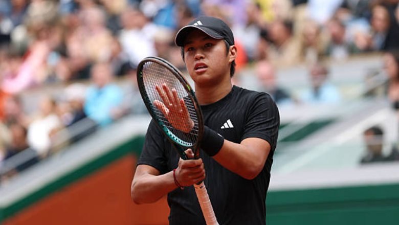 Tay vợt gốc Việt Learner Tien thua chóng vánh Zverev ở Roland Garros