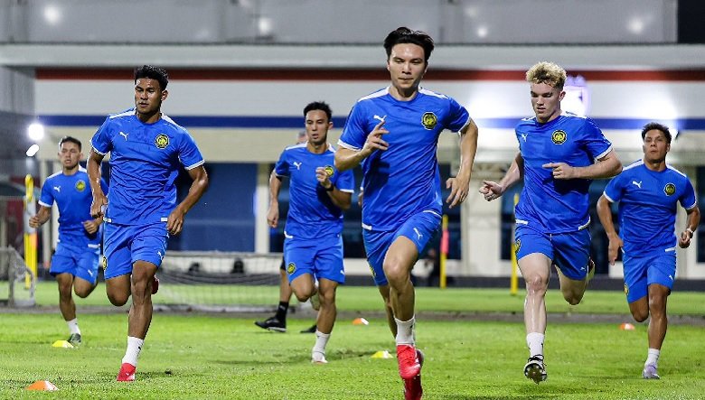 HLV Kim Sang Sik cử người theo dõi ‘nhất cử nhất động’ của Malaysia trước đại chiến