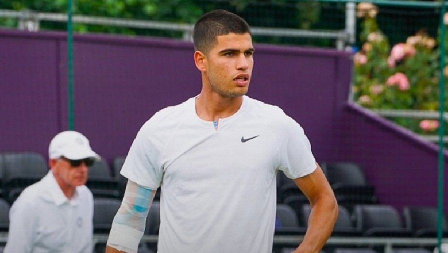 Carlos Alcaraz toàn thua 2 trận chạy đà cho Wimbledon 2022