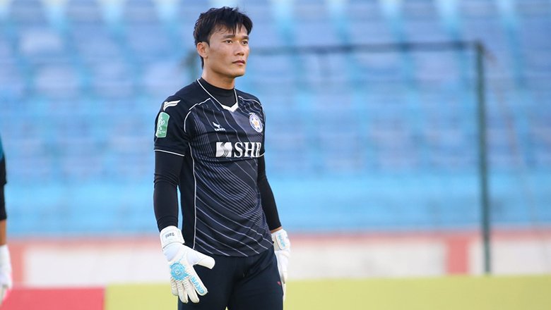 Bùi Tiến Dũng cứu thua 3 lần cho Đà Nẵng trong hiệp 1 trận playoff