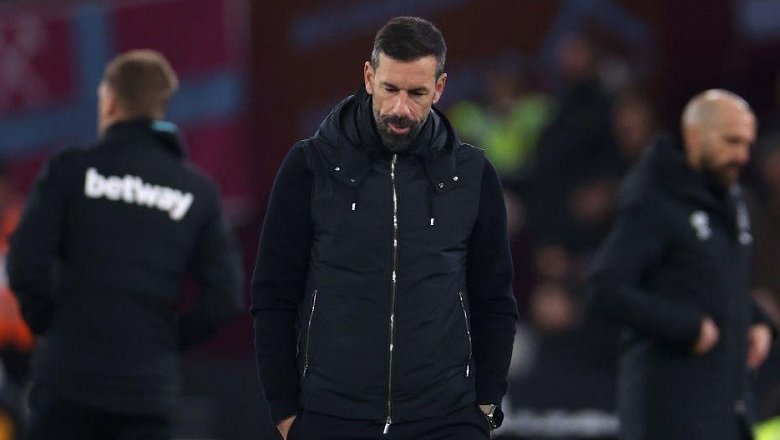 Leicester City chính thức sa thải HLV Van Nistelrooy