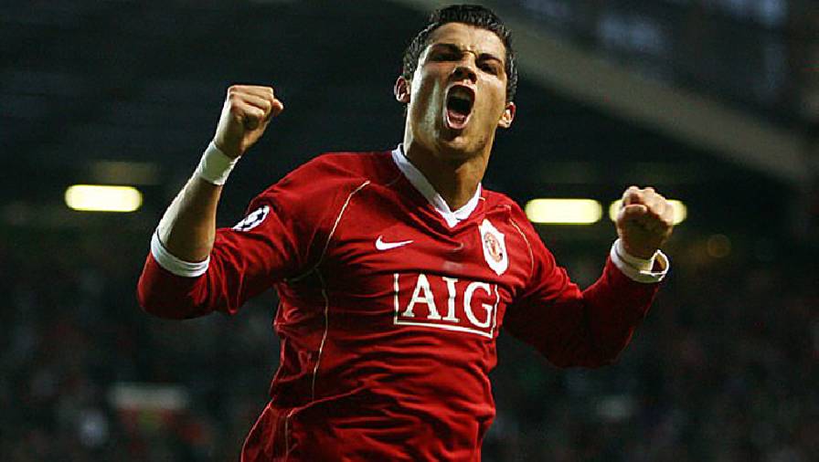 CĐV MU nổi giận đòi đốt áo trước thông tin Ronaldo về Man City
