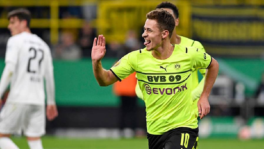 'Siêu dự bị' Thorgan Hazard tỏa sáng, Dortmund đi tiếp tại cúp Quốc gia Đức