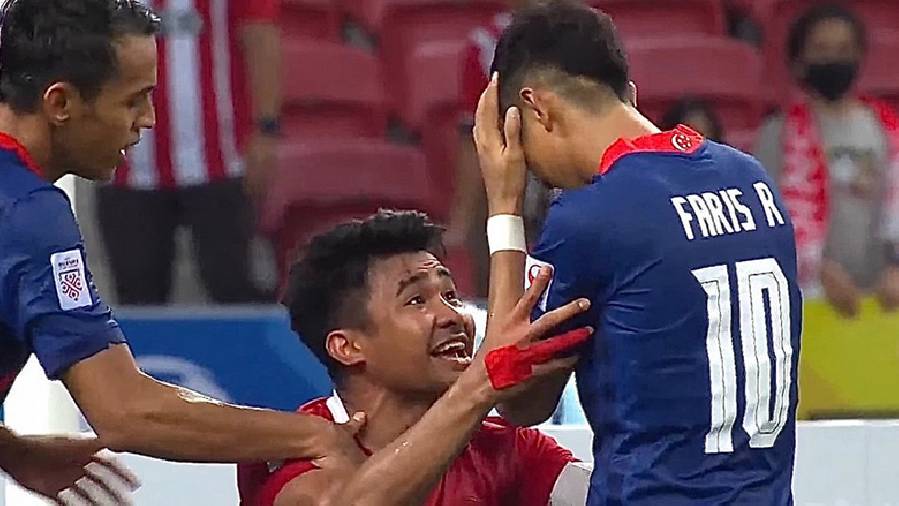 HLV Indonesia dọa cấm học trò lên tuyển vì hành động phi thể thao với Singapore