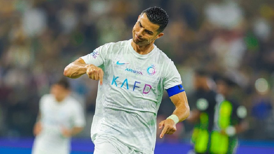 Ronaldo lập cú đúp 11m, Al Nassr vùi dập CLB của Benzema trong đại tiệc 7 bàn thắng