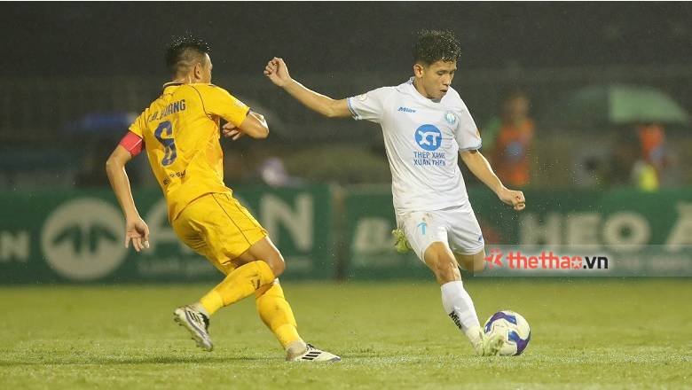 Sau vòng 24 V.League: Nam Định chưa thể đăng quang, SHB Đà Nẵng bên bờ vực thẳm