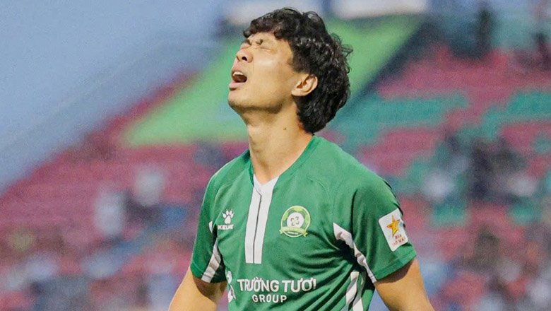 HLV Bình Phước tiếc vì Công Phượng đá hỏng penalty khiến đội nhà thua play-off