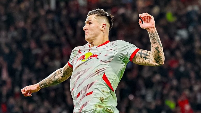 Manchester United và Newcastle United cạnh tranh chiêu mộ Benjamin Sesko
