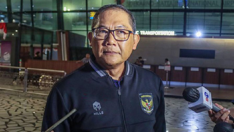 Trưởng đoàn bóng đá Indonesia dọa bỏ AFF sau vụ Hồng Phúc chơi cùi chỏ