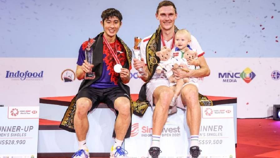 Kết quả chung kết cầu lông Indonesia Mở rộng: Axelsen vô địch, lên ngôi số 1 thế giới
