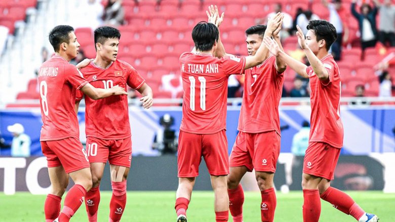 Tuyển Việt Nam không thi đấu nhưng vẫn tăng tới 3 bậc trên BXH FIFA