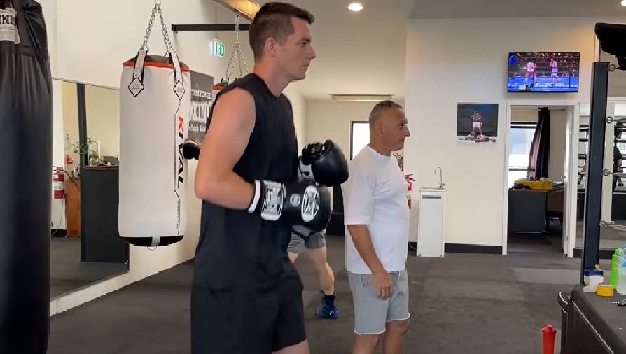 Link xem trực tiếp Boxing hôm nay 29/1: 'Thằng Úc Việt' Ethan Kelly vs Clan Waterman