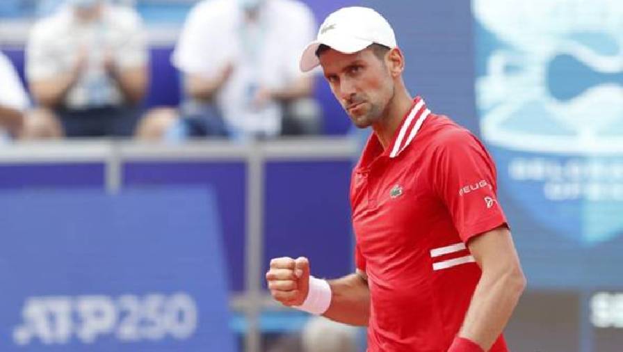 Bừng tỉnh đúng lúc, Djokovic lần thứ 3 vào chung kết Belgrade Open