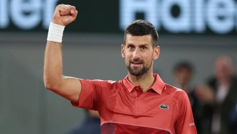 Djokovic thắng nhọc trận ra quân Roland Garros 2024