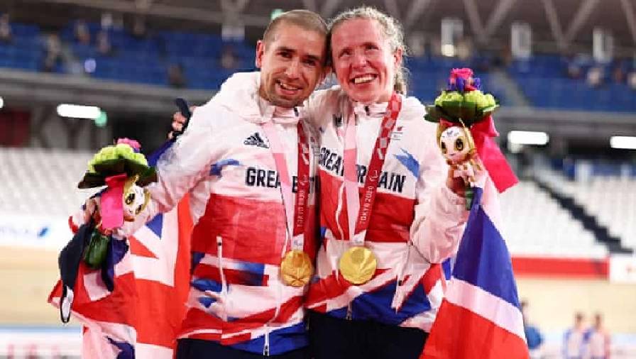 Hai vợ chồng người Anh mang về cú đúp HCV ở Paralympic