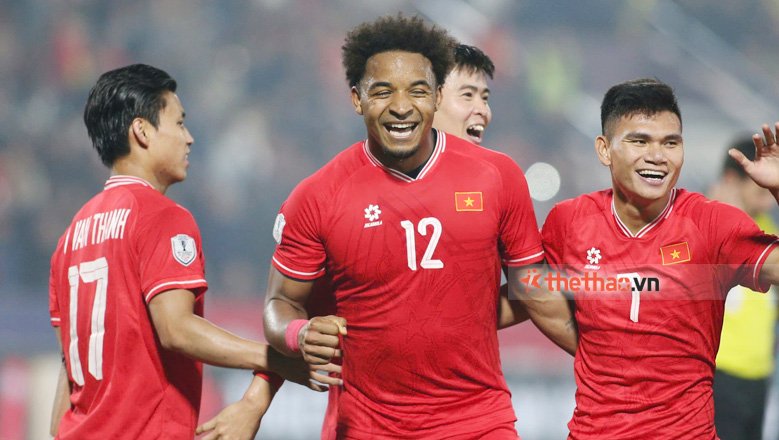 Kết quả bóng đá Việt Nam vs Singapore: Vào chung kết nhờ 'song sát' Linh - Son