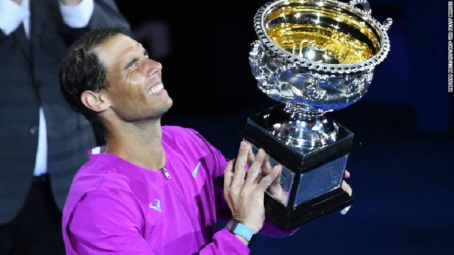 CHÙM ẢNH: Rafael Nadal ăn mừng chức vô địch Úc Mở rộng 2022
