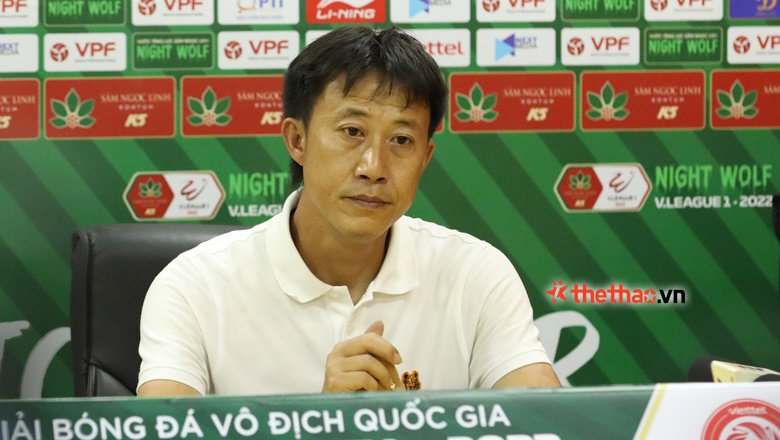 HLV Nguyễn Thành Công bỏ họp báo, trợ lý Hà Tĩnh nói gì khi đội phải đá play-off trụ hạng?