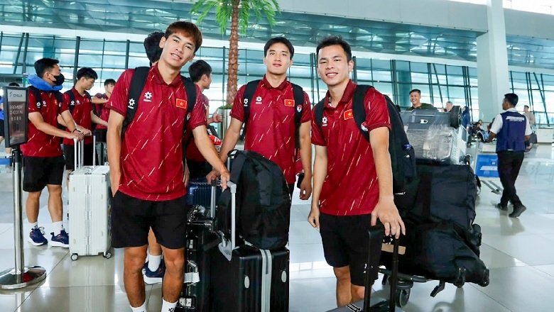 U23 Việt Nam rời Indonesia, mang cúp vàng trở về Tổ quốc