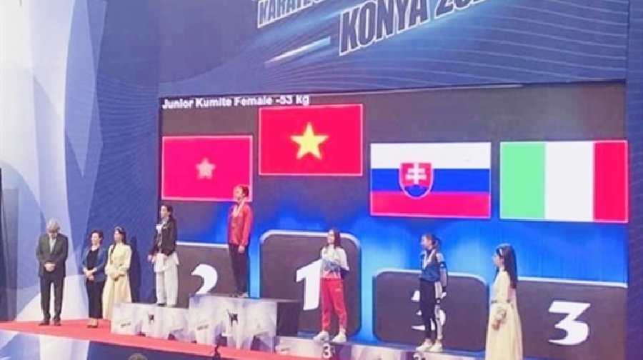 Việt Nam lọt Top 10 giải Karate Trẻ thế giới 2022